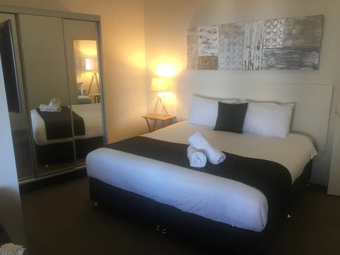 Lennox Holiday Apartments - Surfers Gold Coast 16