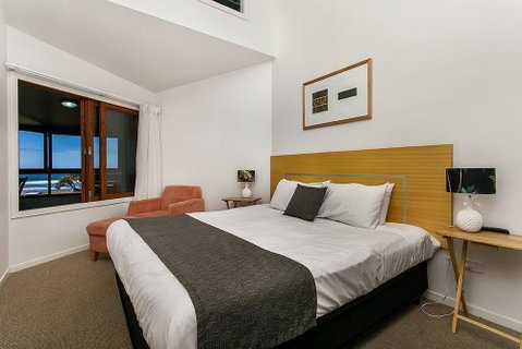 Lennox Holiday Apartments - Surfers Gold Coast 27
