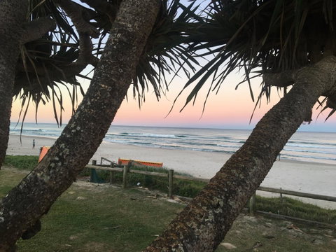 Lennox Holiday Apartments - Surfers Gold Coast 6