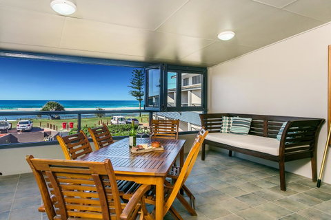 Lennox Holiday Apartments - Surfers Gold Coast 2