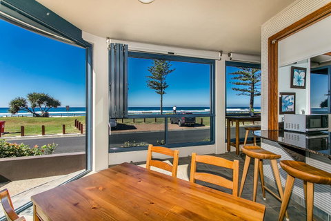 Lennox Holiday Apartments - Surfers Gold Coast 34