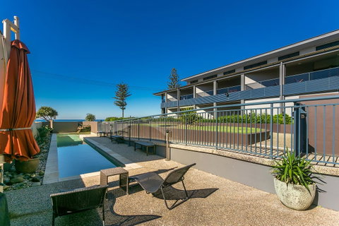 Lennox Holiday Apartments - Surfers Gold Coast 5