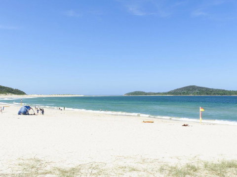 Bombora @ Fingal Bay - Surfers Gold Coast 1
