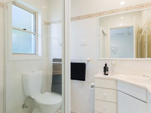 Bonito', 26 Bonito Street - Pet Friendly Housewith Aircon - Surfers Gold Coast 2