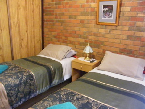 Boomers Guest House Hamilton - Surfers Gold Coast 2