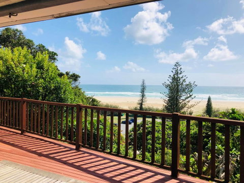 BOSCOBEL COTTAGE - MAGICAL BEACH & RIVER VIEWS - KINGSCLIFF - Surfers Gold Coast 0