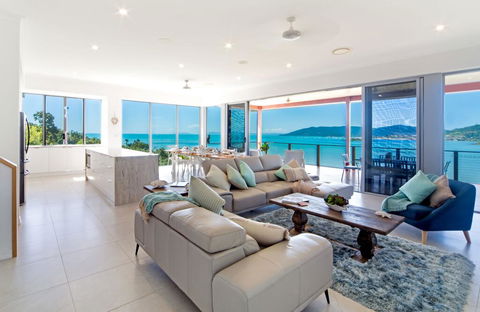 Botanica Breezes Whitsunday - Surfers Gold Coast 2