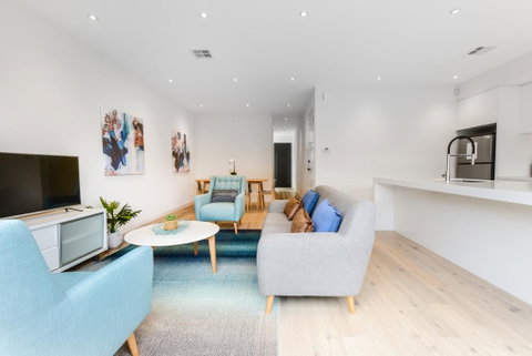 Boutique Stays - Murrumbeena Place 2 - Surfers Gold Coast 2