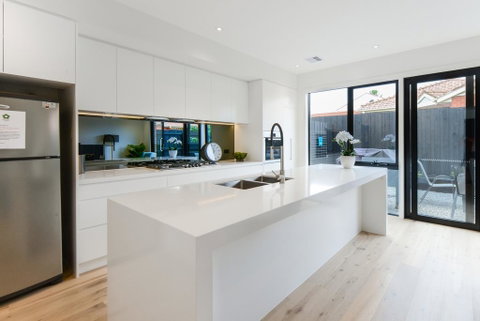 Boutique Stays - Murrumbeena Place 2 - Surfers Gold Coast 3