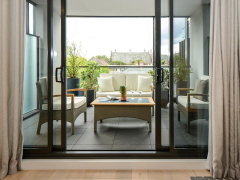 Boutique Stays - The Lincoln, South Yarra Apartment - Surfers Gold Coast 0