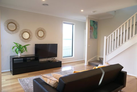 Brand New House Near Box Hill - Surfers Gold Coast 2
