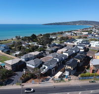 Brand new Peninsula Escape 100m to water - Surfers Gold Coast