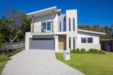Brand New PRIZE HOME 50m Path To Beach - Surfers Gold Coast 3