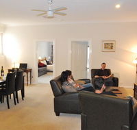 Brayfield Cottage - Surfers Gold Coast