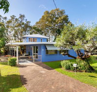 Bribie Beach House Waterfront directly across the road - Solander Esp Banksia Beach - Surfers Gold Coast
