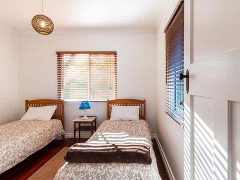 Bridle Guesthouse - Surfers Gold Coast 1