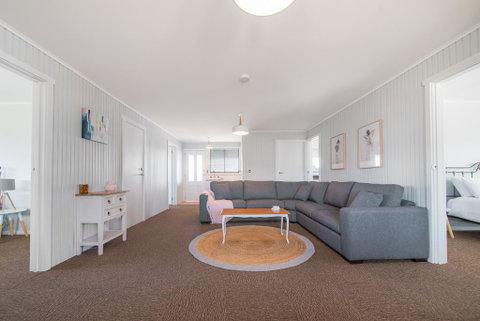 Bridport Holiday House - Surfers Gold Coast 0