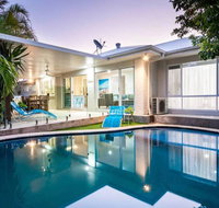 Broadbeach Waters Home With Private Pool - Surfers Gold Coast