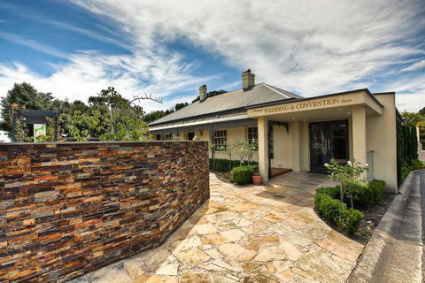 Brooklands Of Mornington - Surfers Gold Coast 1