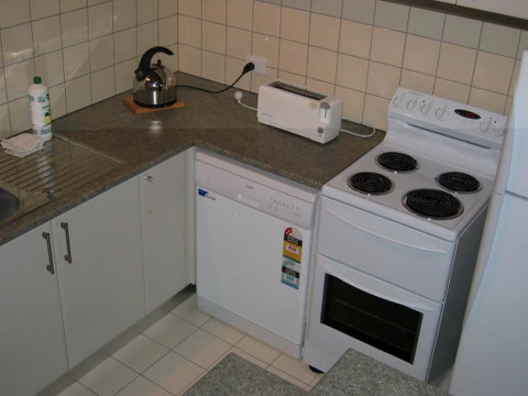 Brucktal Apartment - Surfers Gold Coast 3