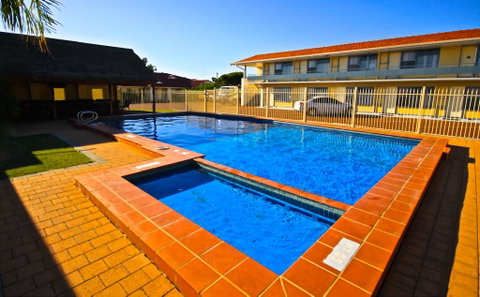 Bunbury Motel - Surfers Gold Coast 0