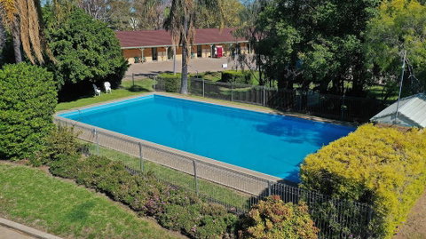 Burke And Wills Motor Inn - Surfers Gold Coast 0