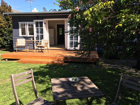 Burrill Lakeview Cottage - Surfers Gold Coast 0