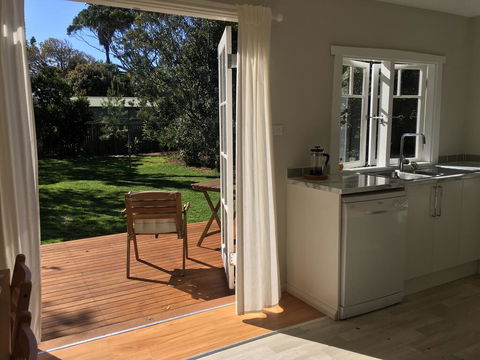 Burrill Lakeview Cottage - Surfers Gold Coast 3