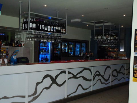 Bushland Beach Tavern - Surfers Gold Coast 2
