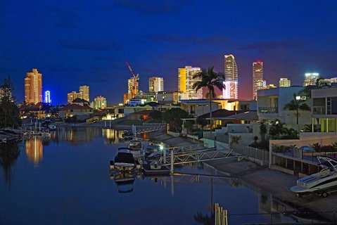 C'est La Vie - Surfers Gold Coast 0