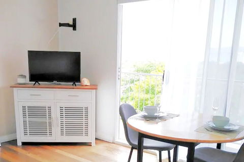 Cabin In The Sky Glorious Views To Magnetic Island - Surfers Gold Coast 1
