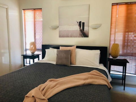 Cable Beach Retreat - Surfers Gold Coast 0