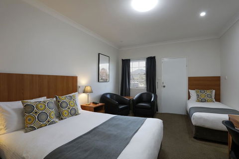 Cadman Motor Inn And Apartments - Surfers Gold Coast 0