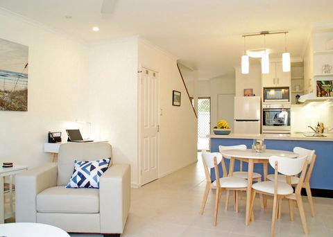 Cairns - Home Away From Home - Scenic & Peaceful - Surfers Gold Coast 3