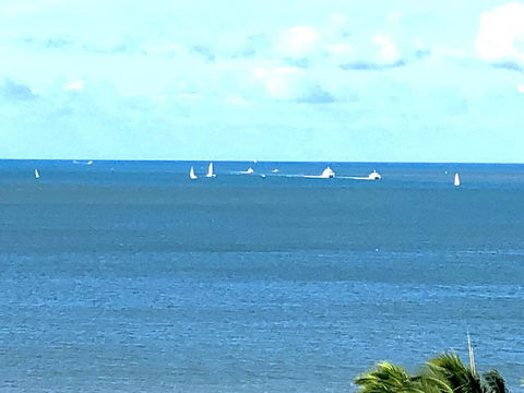 Cairns Apartment Esplanade Ocean Views - Surfers Gold Coast 2