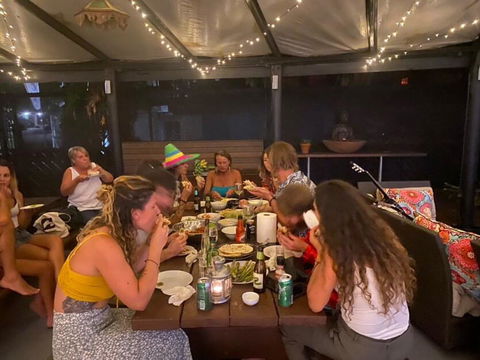 Cairns Beaches Flashpackers - Surfers Gold Coast 1