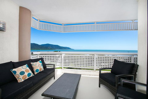 Cairns Luxury Waterfront Apartment - Surfers Gold Coast 3