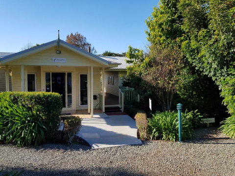 Camelot Cottages - Surfers Gold Coast 0