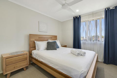 CANAL HOME NEAR MOOLOOLABA - Surfers Gold Coast 2