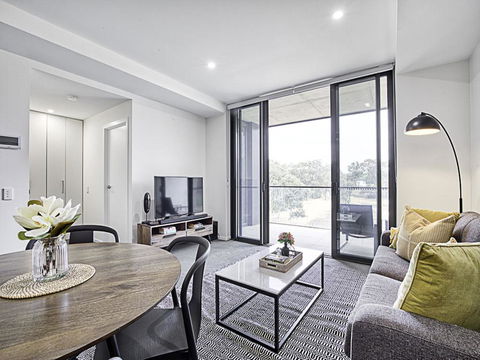 CANBERRA CHIC-hosted By:L'Abode Accommodation - Surfers Gold Coast 2