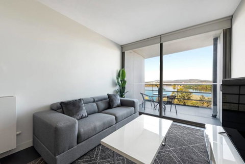 Canberra Luxury Apartment 5 - Surfers Gold Coast 0