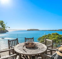 Cape Mackerel Cabin with Magic Palm Beach  Pittwater Views - Surfers Gold Coast