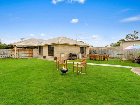 CAPEL Family Home, Large Yard, Close To Beach - Surfers Gold Coast 0