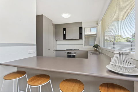CAPEL'S REST - CAPEL SOUND - Surfers Gold Coast 1