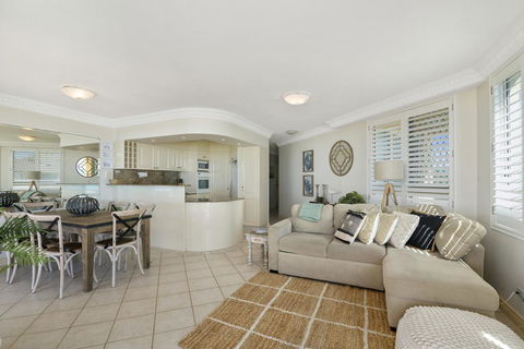 CASA DEL REY, UNIT 5 - Surfers Gold Coast 1