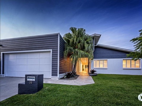 Casa Royale - Surfers Gold Coast 3