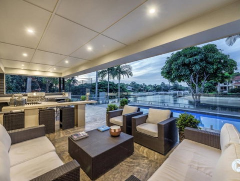 Casa Royale - Surfers Gold Coast 1
