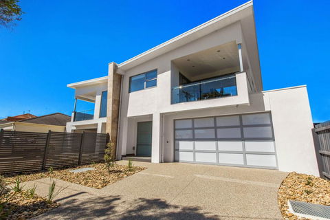 CASABLANCA - DROMANA - Surfers Gold Coast 0