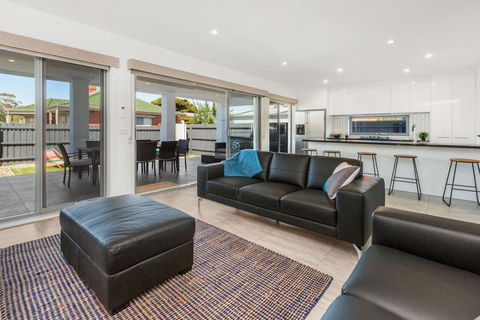 CASABLANCA - DROMANA - Surfers Gold Coast 2