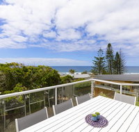 Casual Hamptons living Sunshine Beach - Surfers Gold Coast